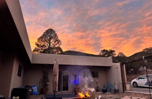 Cedar Crest Apartment | Lovely studio apartment at the base of Cibola National Forest in Cedar Crest