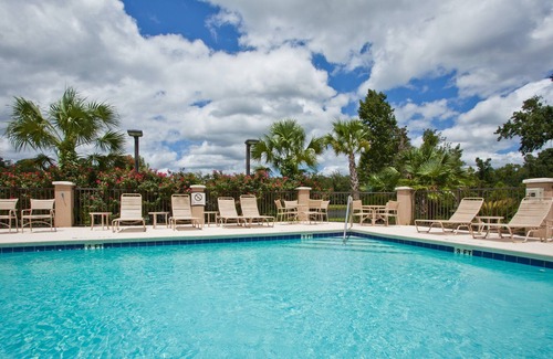 Tallahassee Condo | Lovely Suite in Tallahassee! Free Breakfast + On-Site Business Center