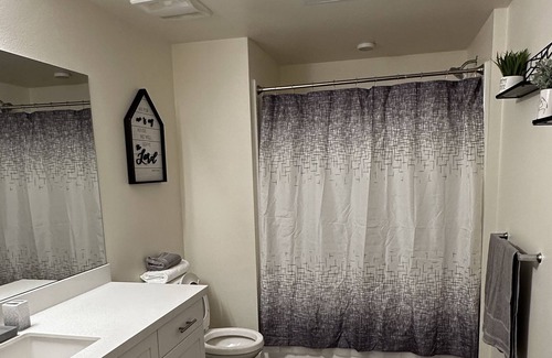 Oxnard Apartment | Lovely unit + FREE PARKING & WiFi