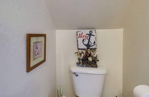 Ventura House | Lovely Ventura Home: Prime Location & Pool Access!