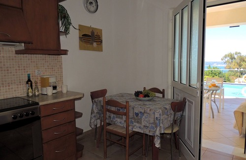 Apokoronas Villa | Lovely villa with 40m2 pool with Roman steps and panoramic sea views