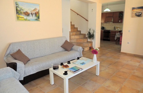 Apokoronas Villa | Lovely villa with 40m2 pool with Roman steps and panoramic sea views