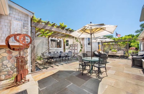 Hampton Bays House | Lovely Year Round Vacation Home in the Hamptons