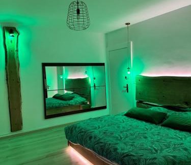 Floing Hotel | Loveroom en bords de Meuse