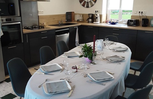 Saint-Marcouf House | Lovers' Weekend with Jacuzzi. In the heart of the Cotentin region in Manche.