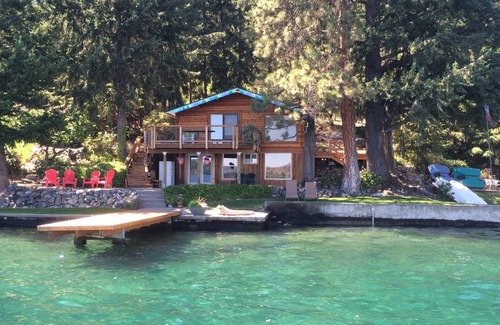 Chelan Cabin | Low Bank Waterfront Cabin on Lake Chelan