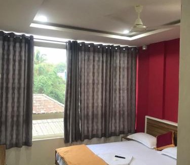 Kalpetta Hotel | low budget room at Kalpetta