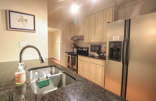 Wetmore House | Low Cleaning Fee! 5 BR Family Friendly Oasis with Private Pool & spa.