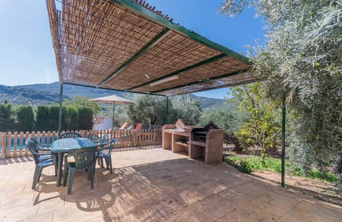 Carcabuey House | Low cost house, incredible location in the center of Andalucia, AC, WIFI, 12 pax.
