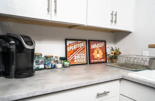 Highland House | -LOW HOST FEES- Minutes to U.T./Downtown/Domain