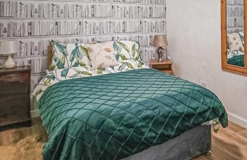 Newnham House | Lower East