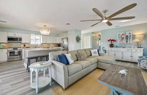 Little Torch Key House | Lower Keys PARADISE 200 Ft of Dockage, Heated Pool, Quick Atlantic Access