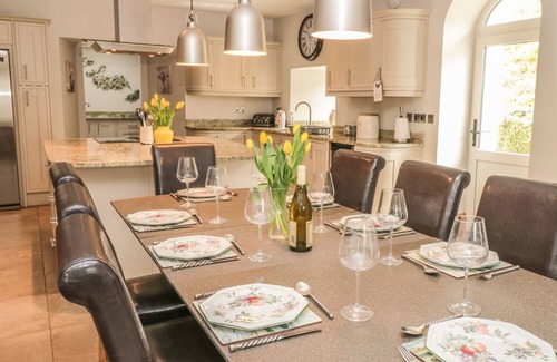 Dartmouth Cottage | LOWER NORTON FARMHOUSE, pet friendly, with open fire in Dartmouth
