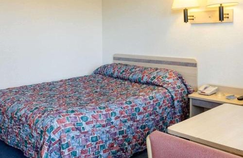 Summit Station Hotel | Loyalty Inn Columbus