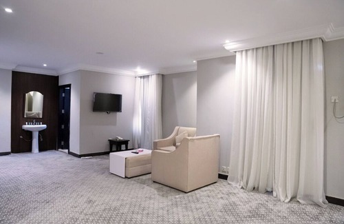 Al Olaya District Apartment | LP28.2 - Studio Apt in AL-Olaya Opp Kingdom Tower