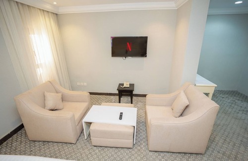 Al Olaya District Apartment | LP28.4 - Chic Studio Apt in Olaya District