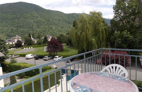 Bagneres-de-Luchon Apartment | Luchon - T2 pour 4 pers. avec balcon et parking - FR-1-313-185