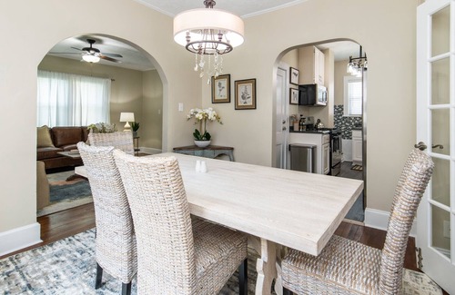 Picadome House | Lucky Charm -14mi to Horse Park - cable included