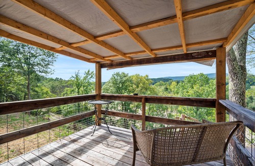 Glenwood Cabin | Lucky's Canoe & Kayak Cabin #3 - Caddo River Access!