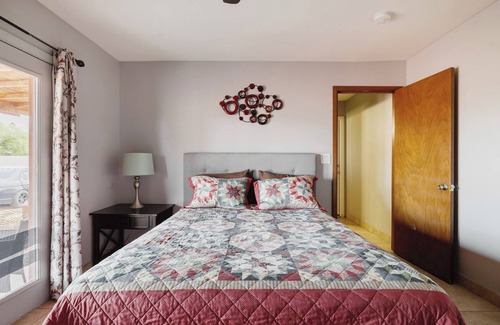Maryvale House | Lucy's Private Room with Double Shower