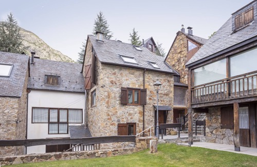 Pujo House | Luderna - Casa con terraza Sarnalha