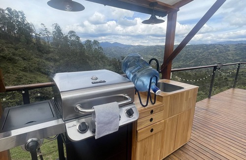 Junin Villa | Lujoso Glamping Domo con Jacuzzi y Vista a las Montañanas