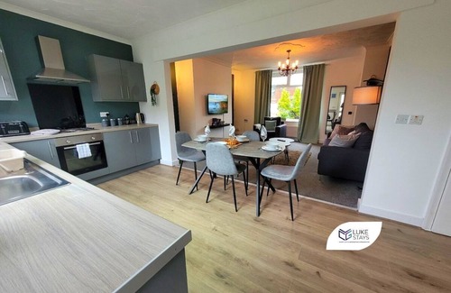 Gateshead House | Luke Stays - Chilside Road