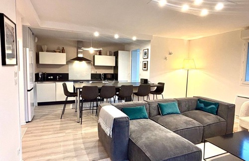 Chartres-de-Bretagne Apartment | Lumière- Sumptuous apartment