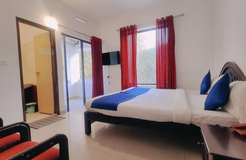 Munnar Hotel | Lumino Karthika