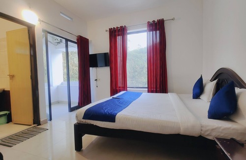 Munnar Hotel | Lumino Karthika