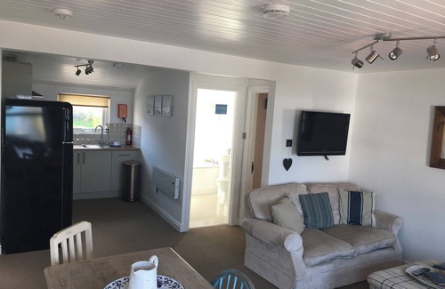 Port Isaac Apartment | Lundy - overlooking Port Isaac Bay beautiful apartment with Sea Views & parking
