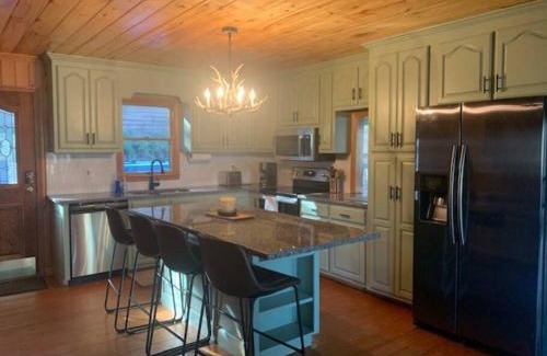 Lake Lure House | Lure Me Inn - WALK to all resort amenities