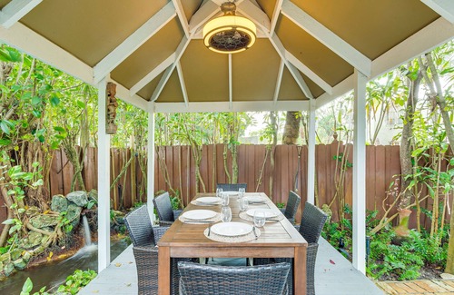 Old Northwood House | Lush West Palm Beach Getaway w/Backyard Oasis!