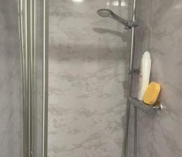 Luton Apartment | Luton Short Term Lets - Cardiff Road
