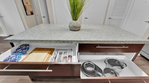 Cedar Park Apartment | LUX 1B1B with Parking, Pool, Gym, Private Patio near Austin