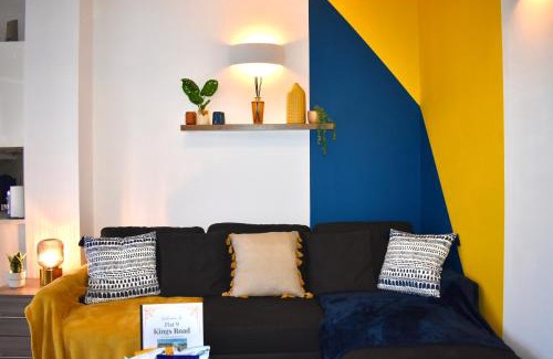 Reading Apartment | Lux 2-Bed Apt Central Location Balcony & Parking