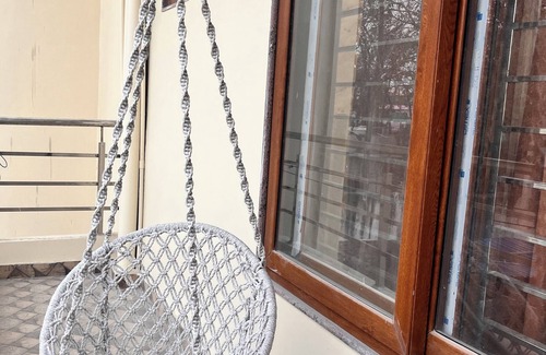 Kakarmatha Villa | Lux 3-Bedroom Villa with Balconies, Gym & Private Parking – Peaceful Yet Central
