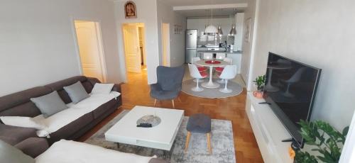 Kikinda Apartment | Lux Apartman Ava
