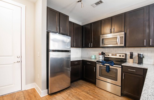 SouthPark Apartment | Lux Condo in SouthPark~KING BED~Free Parking~ Balcony~Long Term Stays Welcome!