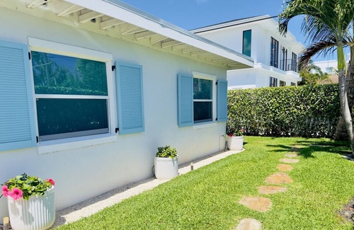 Delray Beach House | Lux King bed 2br 1bath, walk to everything