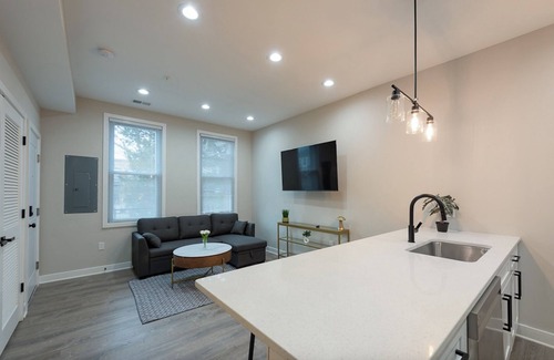 Southeast Apartment | LUX Modern 2BR Apartment in DC