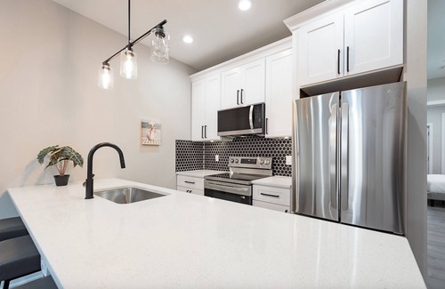 Southeast Apartment | LUX Modern 2BR Apartment in DC
