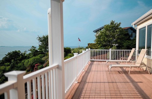 Hull House | LUX Ocean View, Dual Deck, Beach Front Retreat — 5 min from the beach!