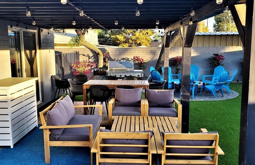 South Scottsdale House | LUX Old Town Scottsdale, private pool hot tub bocce, Open play pickleball nearby