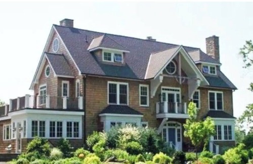 Kerhonkson House | Lux Retreat in Rustic Elegance & Comfort-Chem Free
