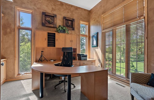 Lakeville House | Lux Retreat on 5 Wooded Acres-Pool/Hot Tub/Tiki Bar/Game Room- Great for Groups!