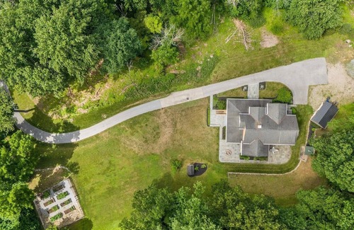 Phoenixville House | Lux Retreat with Stunning Views & Ultimate comfort
