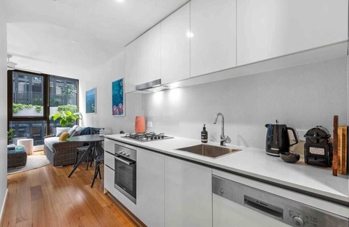 Newstead Apartment | Luxe 2bed/2Bath/Park in Newstead