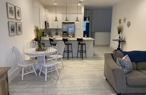 Stuart Condo | Luxe 3 Bedroom Inter-Coastal Downtown Stuart