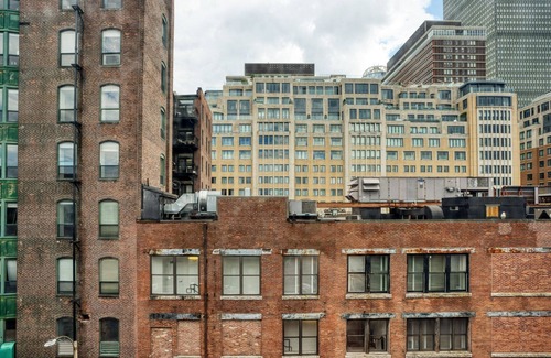 Back Bay Apartment | Luxe Back Bay 1BR w/W/D, near Green Line, by Blueground